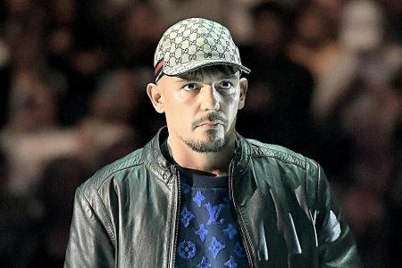 Mehr als nur Musiker: Rapper Capital Bra hat seine eigene Tiefkühlpizza auf den Markt gebracht. Ein voller Erfolg, denn die ...