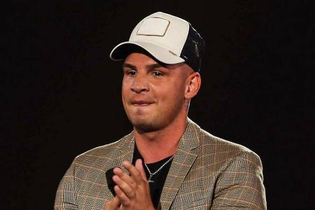 Sänger Pietro Lombardi investiert sein Geld klug. In einem Interview mit YouTuber Kevin Wolter verriet er, mehrere Immobilie...