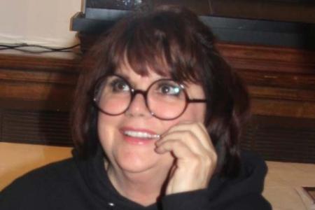 Auch Sängerin Linda Ronstadt musste ihrer Musikkarriere Lebewohl sagen. Wie die elffache Grammy-Gewinnerin selbst in einem I...