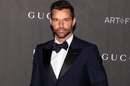 Sänger Ricky Martin kann an Heiligabend wahrscheinlich die doppelte Menge an Geschenken auspacken. Er wird am 24. Dezember 4...