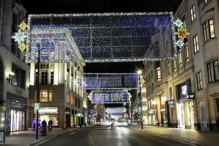 Die Beleuchtung in der Londoner Oxford Street ist in diesem Jahr den 