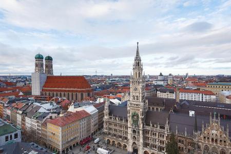 Ein Aufstieg auf den Alten Peter erfordert eine gute Kondition. Bei kälteren Temperaturen im Herbst kommen Besucher weniger ...