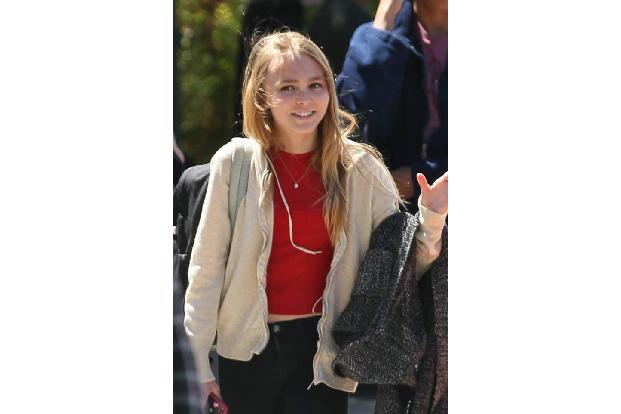 Was für eine Überraschung! Eigentlich halten Johnny Depp und Vanessa Paradis ihre Kinder ja am liebsten von der Öffentlichke...