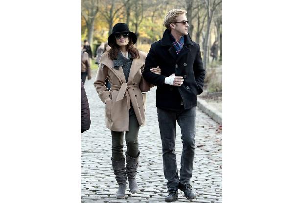 Eva Mendes und Ryan Gosling lernten sich jedenfalls 2011 bei den Dreharbeiten zu 