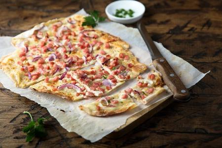 Flammkuchen passt perfekt zum Federweißen.