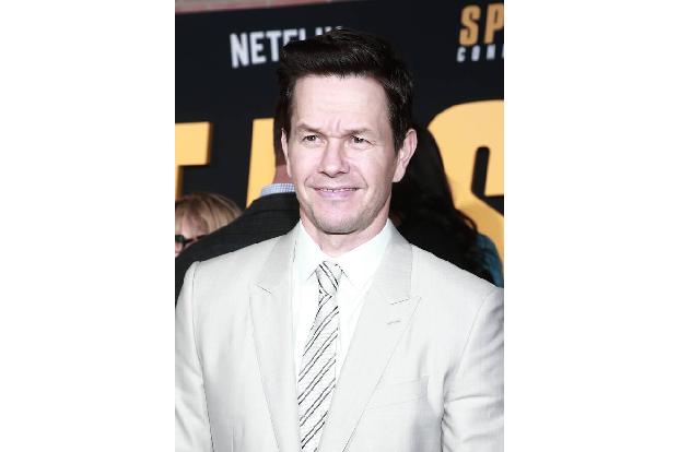 ...Mark Wahlberg, dem im Laufe der letzten Monate 50 Millionen Euro überwiesen wurden – und das, obwohl 2019 gar kein Film m...