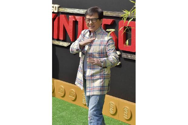 Jackie Chan scheint seinen Karrierehöhepunkt bereits hinter sich zu haben, aber die Kasse klingelt weiter. Der Actionstar li...