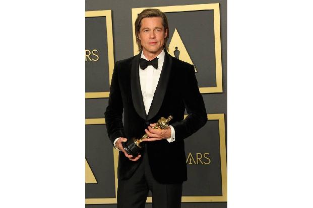 ...engagierte sie erneut für ihre Scheidung von Brad Pitt. Die wird allerdings noch immer ausgefochten. Offiziell sind die b...