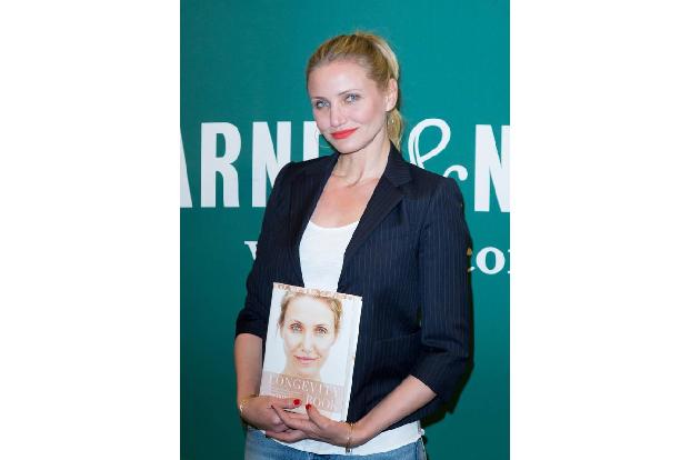 ...in guter Gesellschaft, denn auch Cameron Diaz wurde erst spät Mutter. Heimlich still und leise brachte sie im Alter von 4...