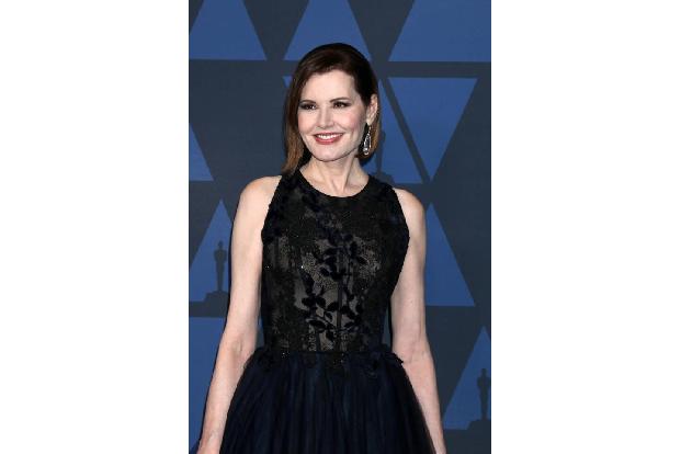 ..Geena Davis zählte 46 Lenze, als ihre erste Tochter geboren wurde. Zwei Jahre später bekam sie noch Zwillinge. Sie sah es ...