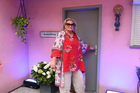 Was erwartet wohl Promi-Hellseherin Lilo von Kiesenwetter bei 