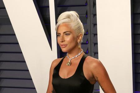 Dass Lady Gaga nur ein Künstlername ist, dürfte klar sein. Eigentlich heißt die Sängerin Stefani Joanne Angelina Germanotta....