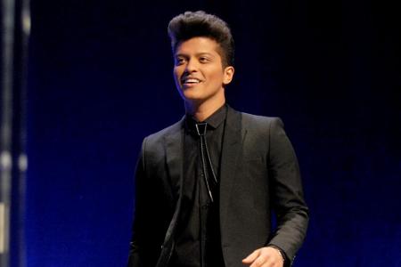 Bruno Mars etwa wächst als Peter Gene Hernandez auf. Der Sänger wurde schon als Kind in Anlehnung an einen Wrestler 