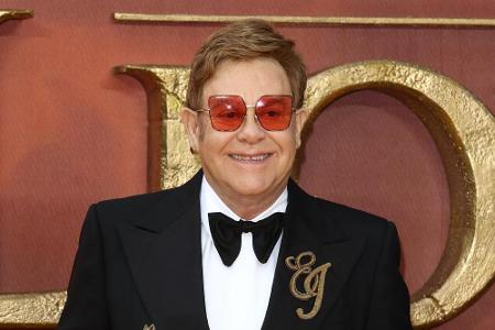 Aus Reginald Kenneth Dwight wurde Sir Elton John. Während seines Studiums war er Mitglied einer Band, die unter anderem Long...