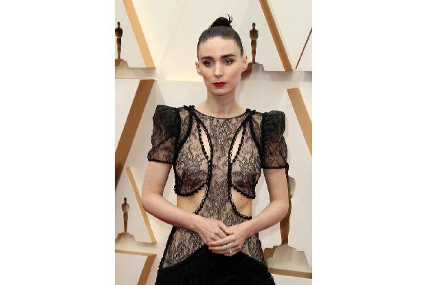 Rooney Mara wirbt seit Jahren für einen veganen Lebensstil. Sowohl Tiere als auch die Umwelt liegen ihr am Herzen, und die S...
