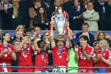 Der größte Erfolg in Pizarros Karriere ist der Champions-League-Titel 2013. Das Finale gegen den BVB gewannen die Bayern mit...
