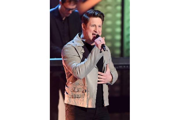 ...nicht nur Schauspieler greifen mal gerne zum Mikro, auch ehemalige Gewichtheber versuchen sich in der Musik: Matthias Ste...