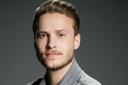 Nicolas Wolf spielt Max Tauber