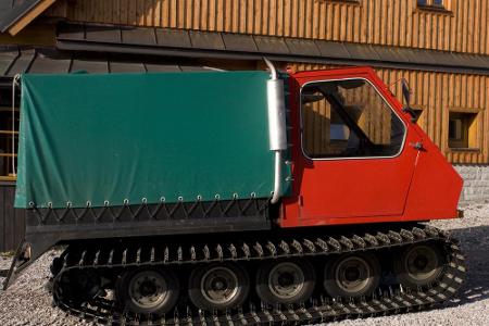 Diese - zugegeben - schon etwas ältere Raupe dient als Lasttier in den Bergen.