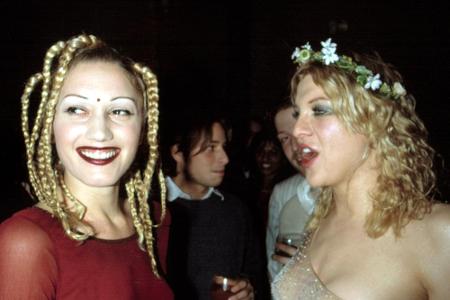 Courtney Love lästerte in einem Interview, dass sie auf keinen Fall wie Gwen Stefani sein wolle und verglich sie dabei mit e...