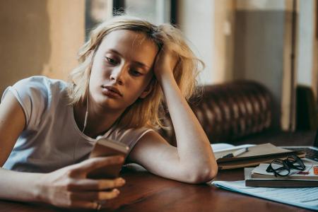 Bei der Prokrastination beschäftigt man sich mit allen möglichen Dingen, nur nicht mit denen, die eigentlich wichtig wären. ...