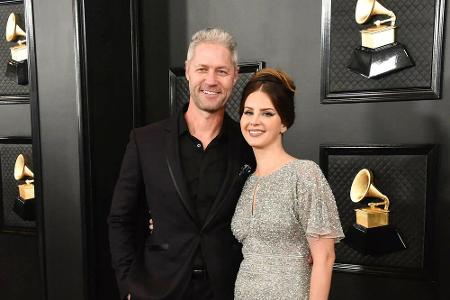 Sängerin Lana Del Rey bestätigte im Herbst des vergangenen Jahres ihre Beziehung mit Sean 