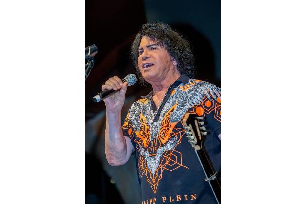 Kaum ein Name stand so sehr für den deutschen Schlager wie Costa Cordalis. Noch heute sind Hits wie 'Anita' und 'Der Wein vo...