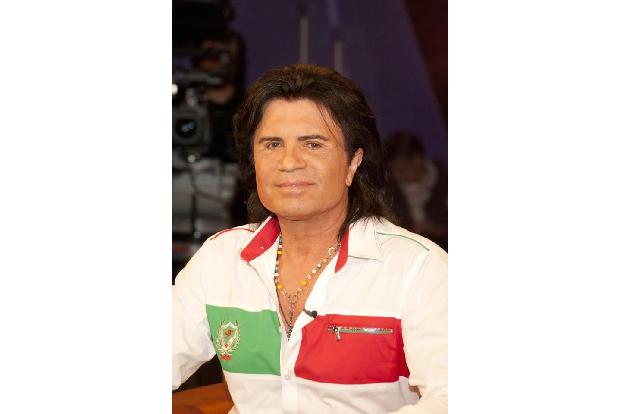 Immerhin durfte sich der Star aber 2004 zum 'Dschungelkönig' krönen lassen, nachdem er bei 'Ich bin ein Star - Holt mich hie...