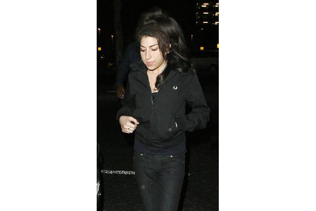 In den frühen 2000ern hatte ein Tänzer behauptet, Amy Winehouse habe ihm ins Gesicht geschlagen. Das Problem: Alle Zeugen wa...