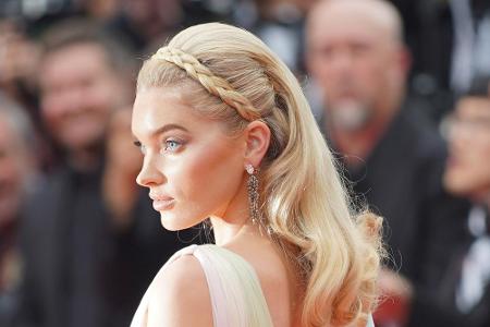 Model Elsa Hosk (31) glänzte in Cannes mit einer stilsicheren Flechtfrisur.