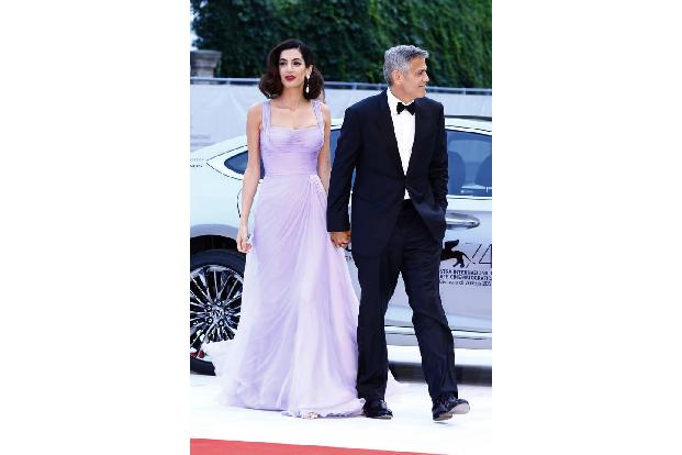 Heutzutage firmiert die Juristin allerdings unter dem Namen Clooney. Sie hatte den Namen ihres Mannes George angenommen, als...