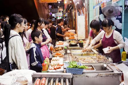 Egal was in Hong Kong auf den Teller kommt, es ist frisch! Ob Fisch, Fleisch, Obst oder Gemüse. Und das macht den besonderen...