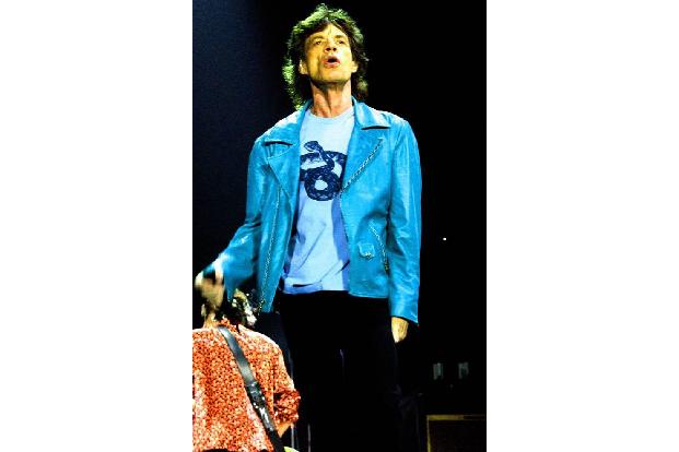 Mick Jagger wurde 1943 als Sohn eines Lehrers und einer Friseurin im Londoner Vorort Dartford geboren. Eigentlich wollte sei...