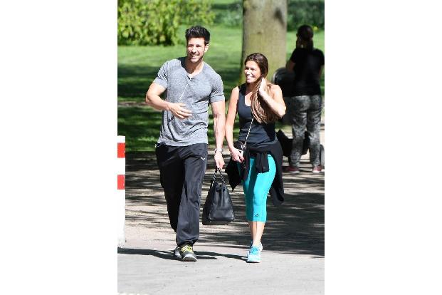 ...sie im vergangenen Sommer ihrem 'Dance Dance Dance'-Partner Leonard Freier verdächtig nahe gekommen sein. Doch der Ex-Bac...