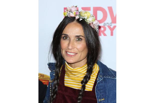 ...sie wirkt auch heute noch sehr frisch und vor allem jung. Vielleicht sind es ihre Looks, die Demi Moore so jugendlich mac...