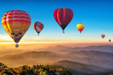 Hoch in die Luft geht es am 5. Juni, denn da ist der Tag des Heißluftballons. Schon seit 1783 fahren Piloten in den Luftschi...