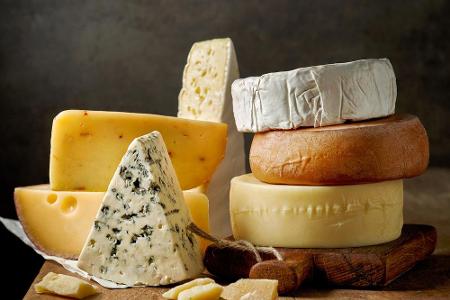 Der 4. Juni ist Weltkäsetag. Über 2.000 verschiedene Käsesorten lassen sich an diesem Tag feiern, obwohl insgesamt am meiste...