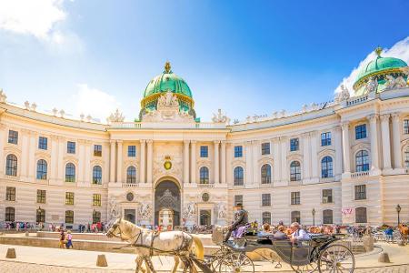 In Österreich sind seit Ende Mai Hotels und Sehenswürdigkeiten wieder geöffnet. Ab dem 15. Juni darf auch der Wellnessbereic...