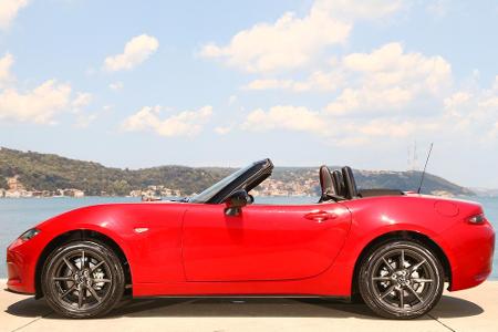 Eine günstige Variante ist der Mazda MX5. Das Einsteiger-Cabrio bietet Fahren in Reinkultur. Da können Sie auch mal ein Auge...