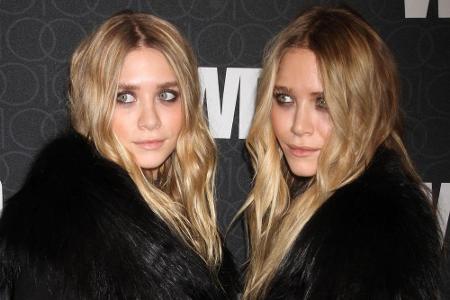 Back to the roots: Die Olsen-Twins präsentieren sich nach all den Jahren wieder im gleichen Outfit und mit der gleichen Frisur!