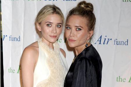 Ebony and Ivory: Mary-Kate und Ashley ganz elegant als klassische Gegensätze in Schwarz und Weiß bei einer Gala 2012.