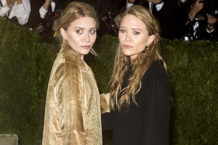 Bei der diesjährigen MET Gala wären die Zwillinge auch ohne ihre Kleider ganz leicht zu unterscheiden gewesen: Ashley und Ma...