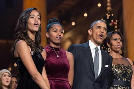 Sogar modisch passen sie meistens perfekt zusammen, wie hier an Weihnachten 2014.