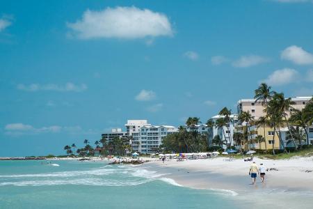 Palmen, weißer Strand und herrliches Meer - Naples in Florida ist seit langem ein beliebtes Ziel für den Jetset. Hier bekomm...