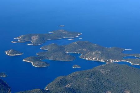 Traumhaftes Archipel: Südlich der Insel Korcula liegt der Naturpark Lastovo. Es umfasst 44 Inseln, Felsen und Eilande und is...
