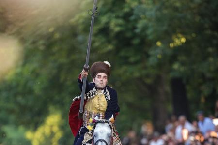 Am ersten Wochenende im August findet seit 1717 jährlich die Sinjska alka statt. Damit wird in Sinj an den Sieg über die Osm...