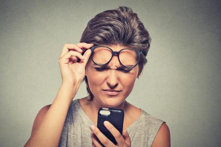 Große Augen empfinden viele als besonders schön. Große Augäpfel können jedoch mit Kurzsichtigkeit einhergehen, da das Licht ...