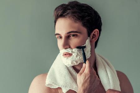 Forscher des Meridia Huron Krankenhauses testeten die Wirkung von Magensäure an Metallgegenständen. Der Magensaft zersetzte ...