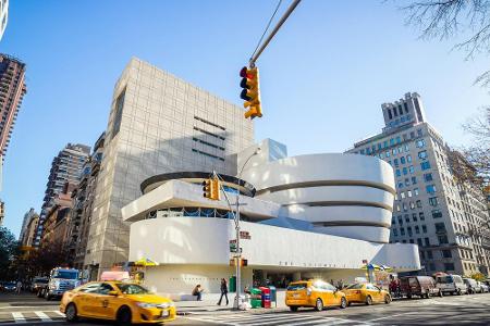 Wer immer noch nicht genug hat, kann im Guggenheim Museum in New York auf die Spuren fantastischer Kunstwerke gehen. Vertret...