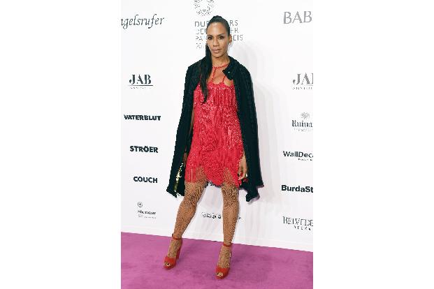 Während Mirja du Mont von ihrem Mädchennamen nichts mehr wissen will, hat Barbara Becker (51) Gefallen daran gefunden. Nach ...